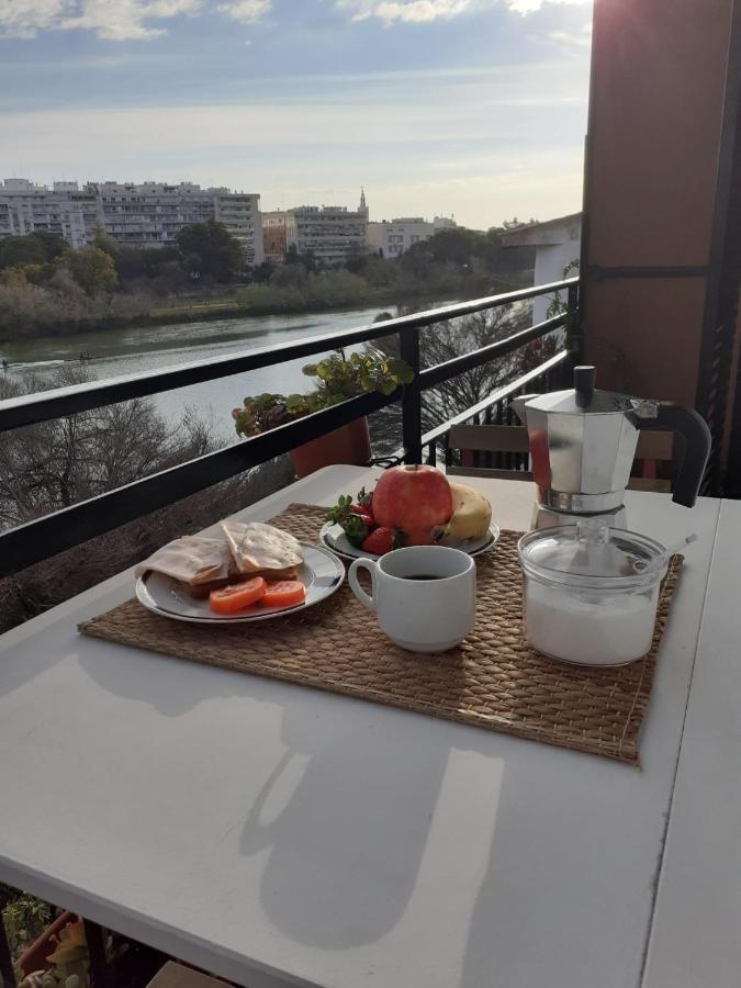Apartamento Con Vistas Al Rio Guadalquivir En Triana, Sevilla Esterno foto